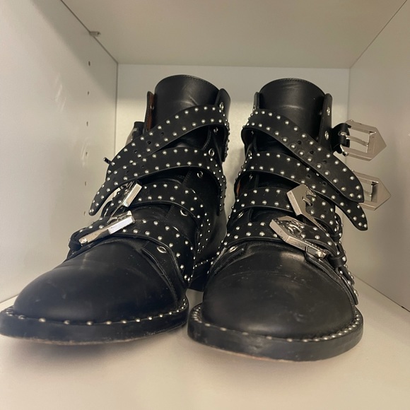 Givenchy multi strap leather ankle boots with stud - Picture 5 of 7